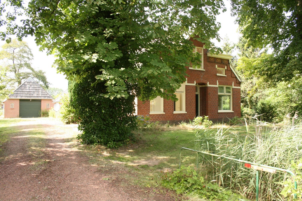 Huis Roderwolderweg in Foxwolde