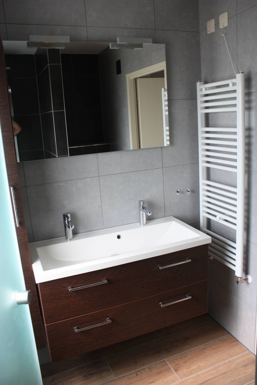 53021800.1642258922-24