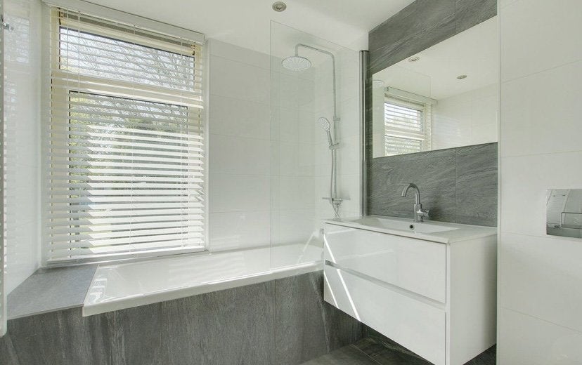 52945693.1634207535-161